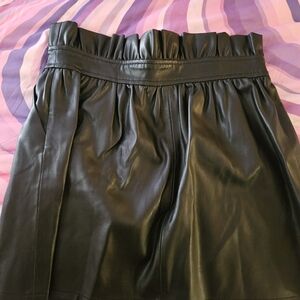VENUS Black Faux Leather Mini Skirt